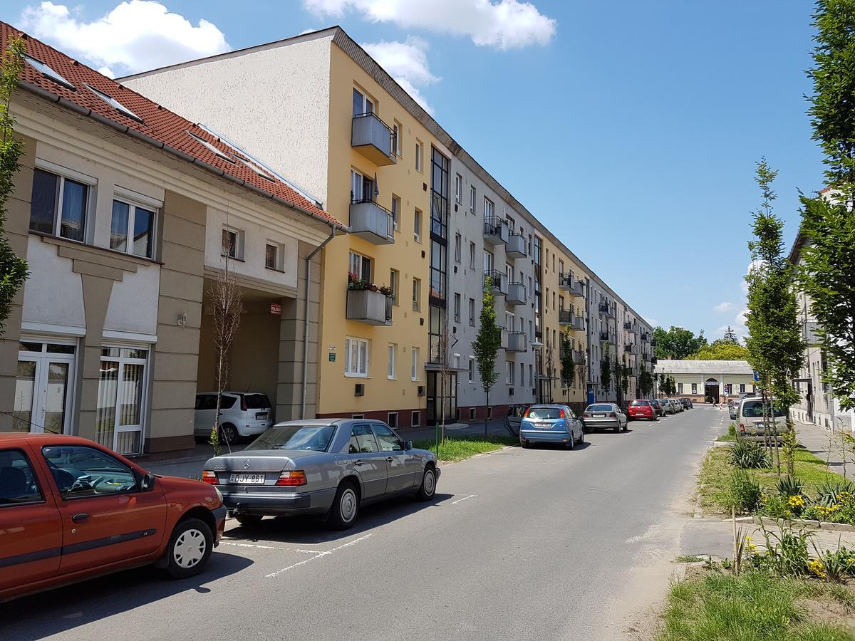 Mox Downtown Apartman Debreczyn Zewnętrze zdjęcie